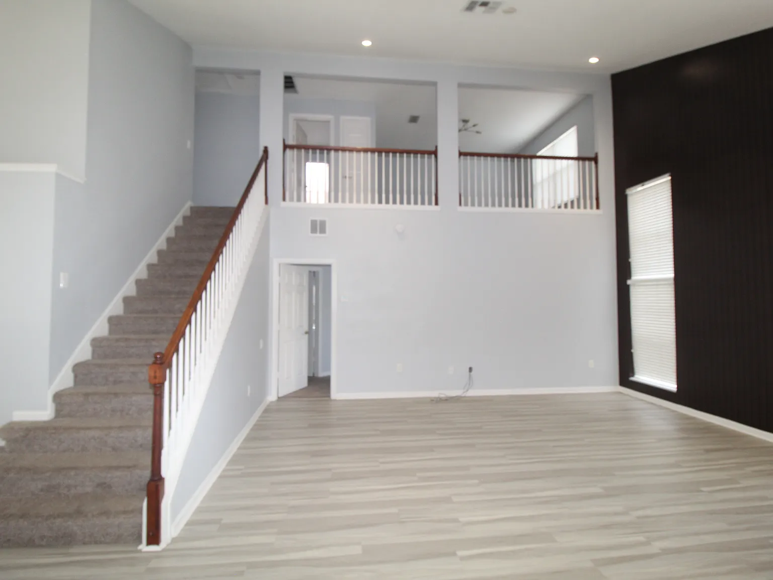3 bed, 2.5 bath, 1915 sqft, $3,400 — Photo 3