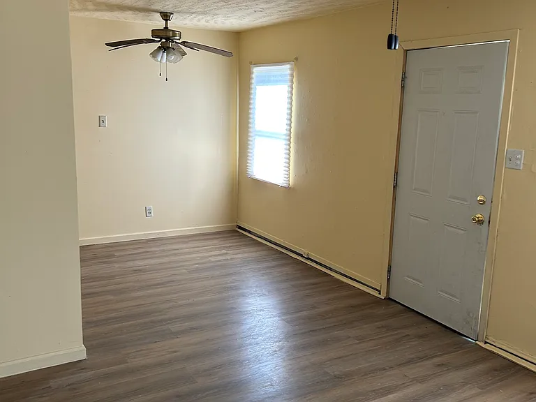2065 Wright St — Photo 6