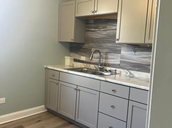 114 E 25th St #2F, Chicago Heights, IL 60411