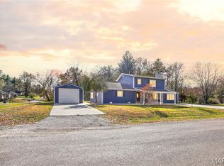 1692 Aloha Dr, Worden, IL 62097