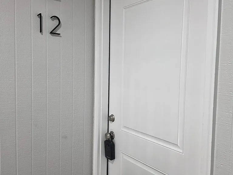 3840 Overbrook Dr #12 — Photo 3