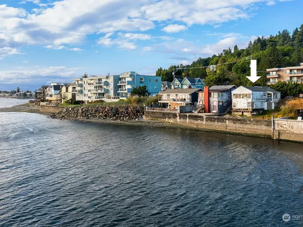 4209 Beach Drive SW, Seattle, WA 98116