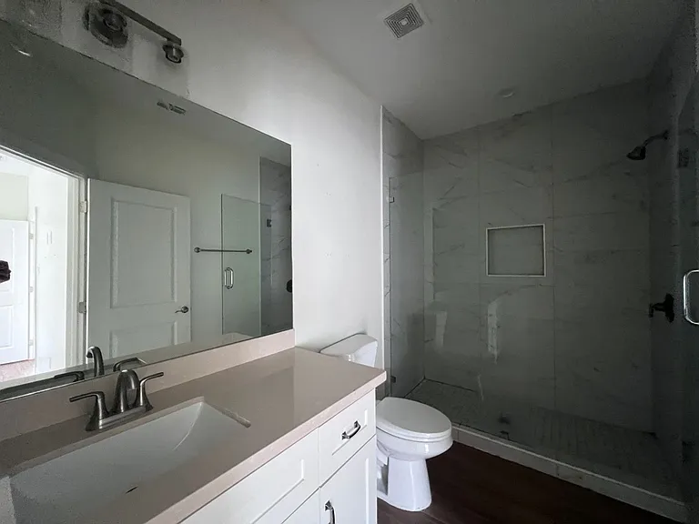 1025 N Clarence Ave #A — Photo 12