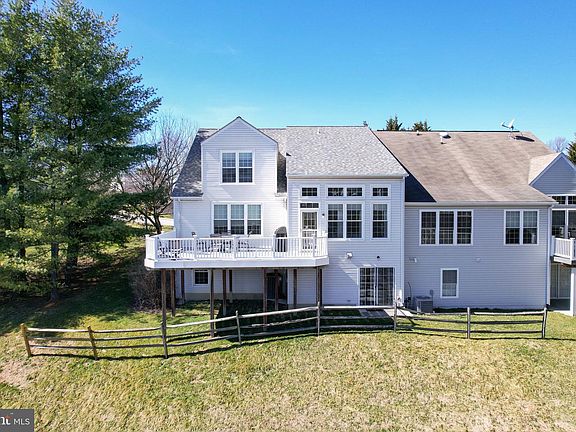 5th image of 803 Hemingford Ct #35