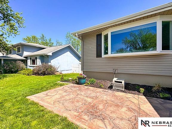 3rd image of 1127 Laport Dr