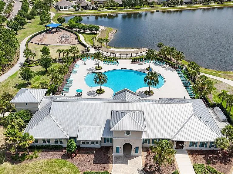 11176 Leland Groves Dr — Photo 88