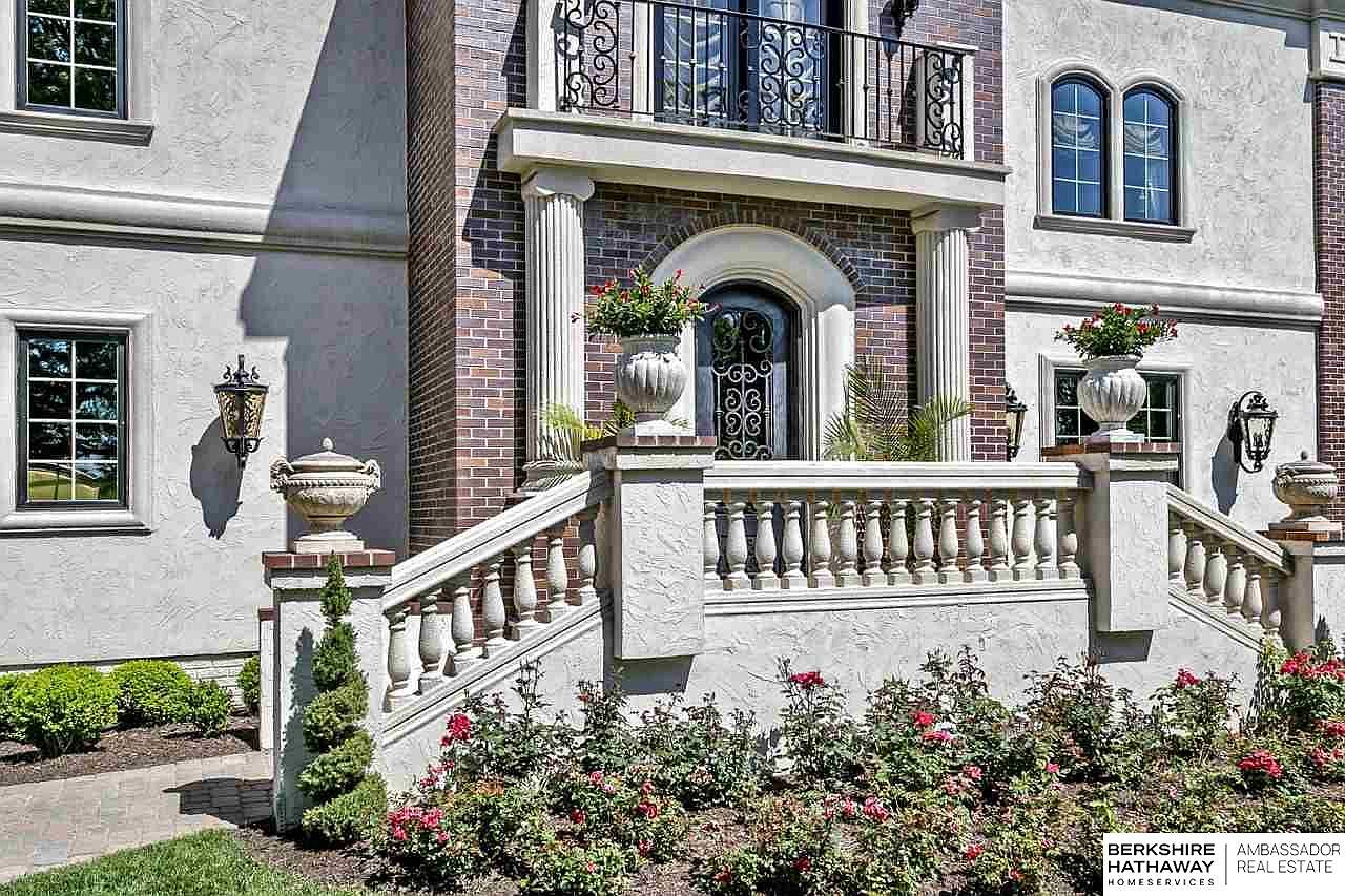 19136 Harrison St, Omaha, NE 68136 Zillow