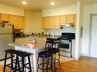 2302 W John St APT 202, Champaign, IL 61821