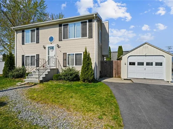 31 Serenity Ct, Warwick, RI 02888