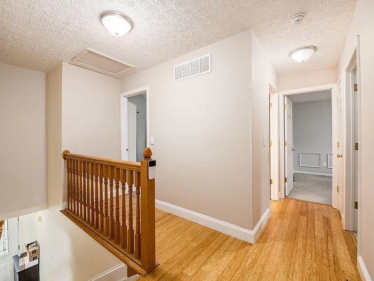 8911 Garrett St — Photo 21