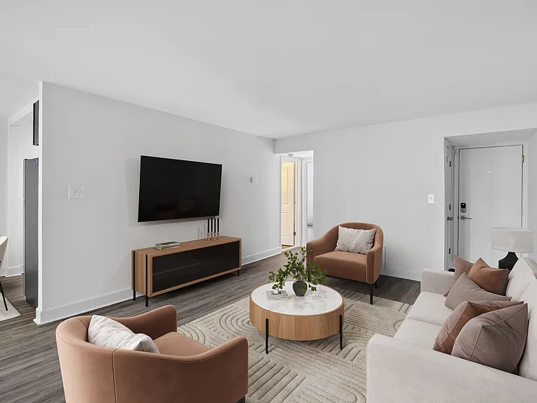 Tuscany Gardens Apartments — Photo 27