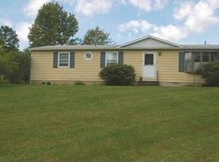 135 China Hill Rd, Nassau, NY 12123