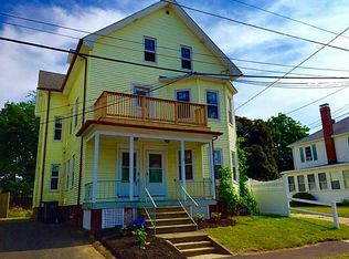 14 Oakland Ave, Cranston, RI 02910