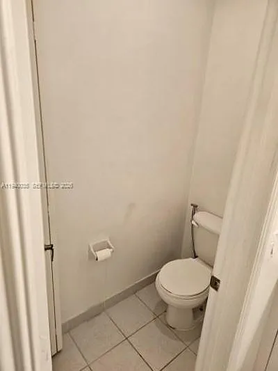2160 NE 37th Rd #2160 — Photo 24