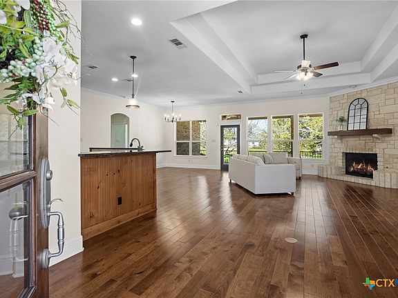 3rd image of 3103 Legend Oaks Blvd