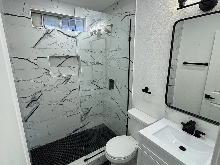 1466 Locust St — Photo 8