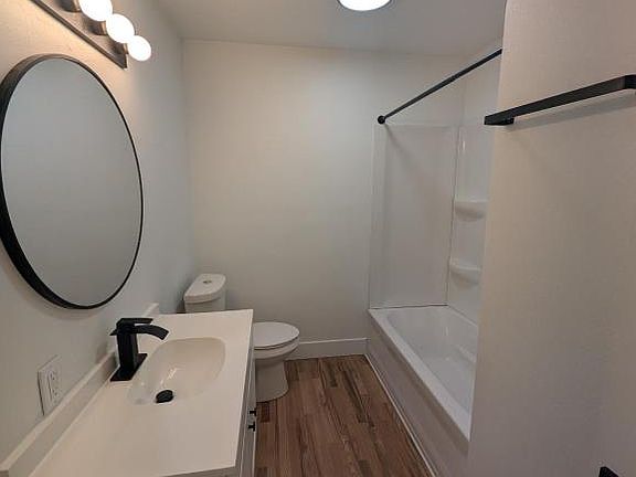 4th image of 2408 Texel Dr APT 7