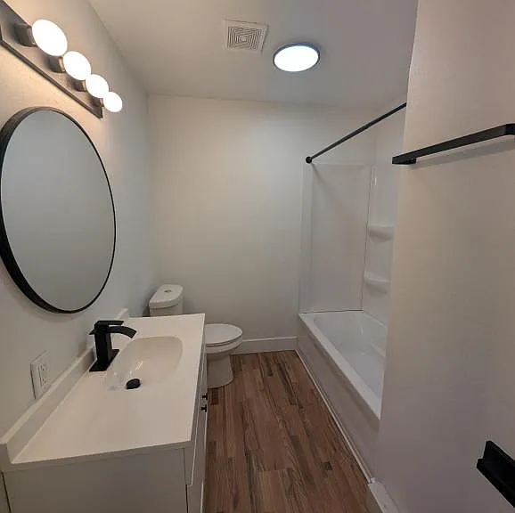 2408 Texel Dr #7 — Photo 4