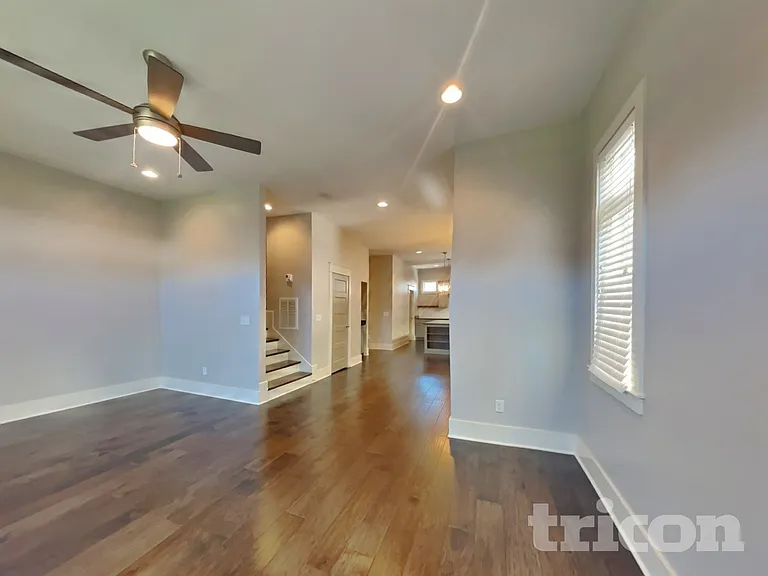 1208 Hillwood Private Cv — Photo 2