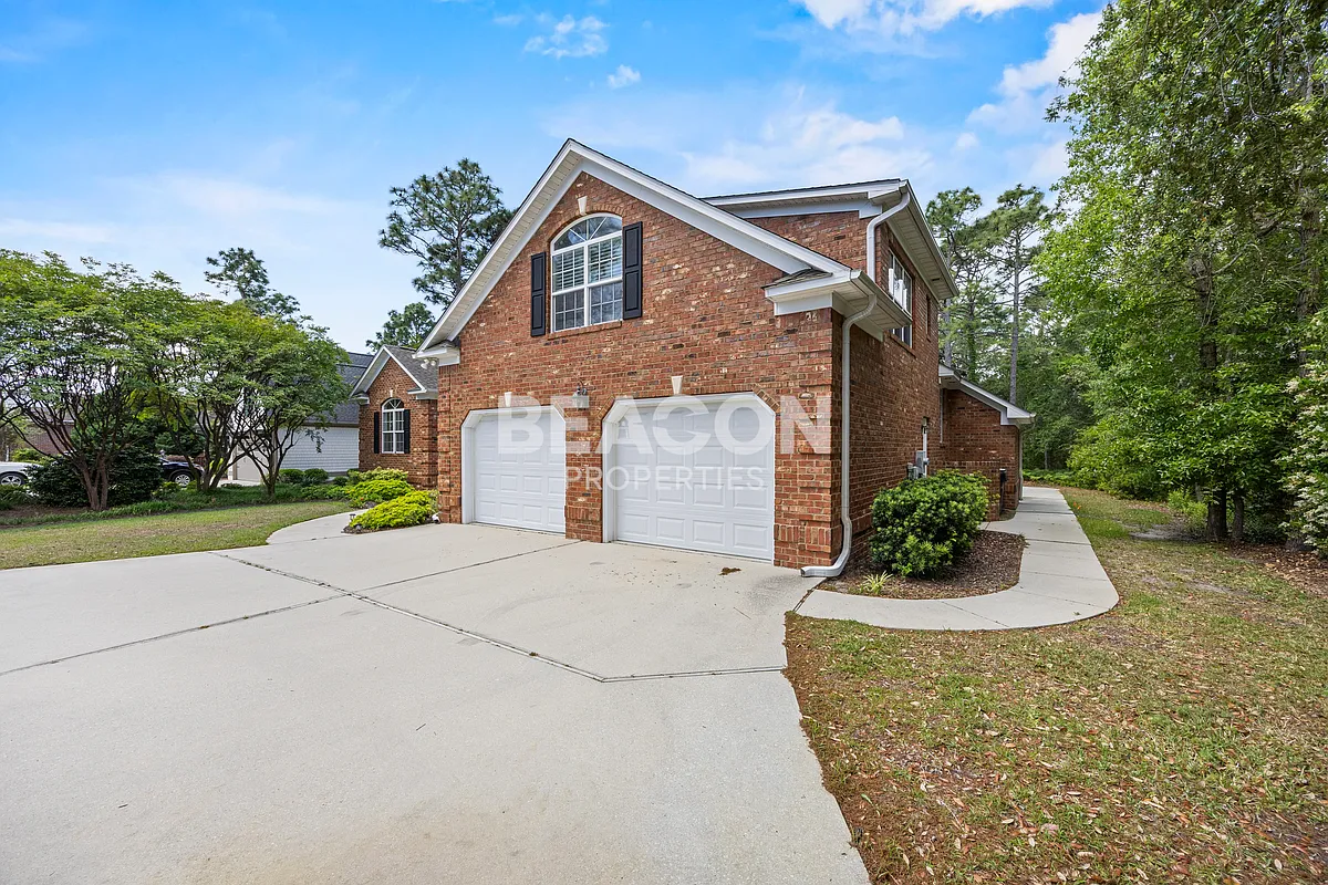 Building Photo - 8724 Sedgley Dr
