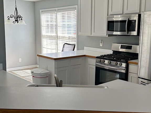 Kitchen and Breakfast Area