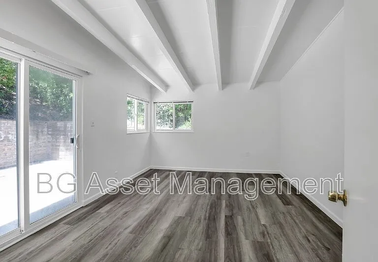1588 Ridgecrest Rd — Photo 12