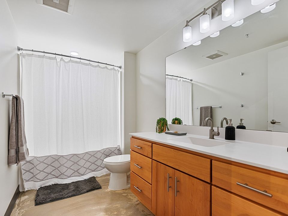 LOFTS - McLeod | 1 Bedroom