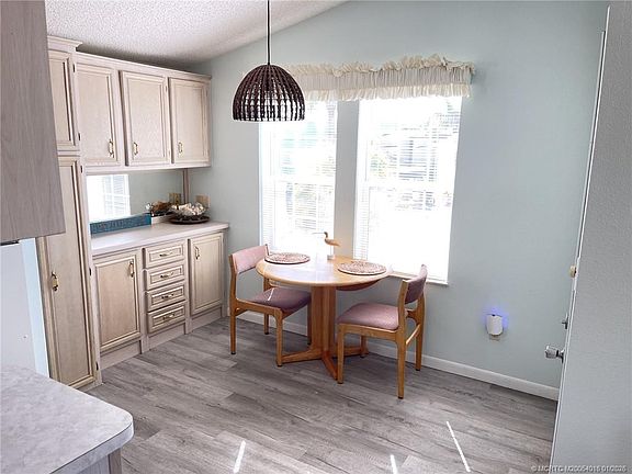 4th image of 1209 Nettles Blvd