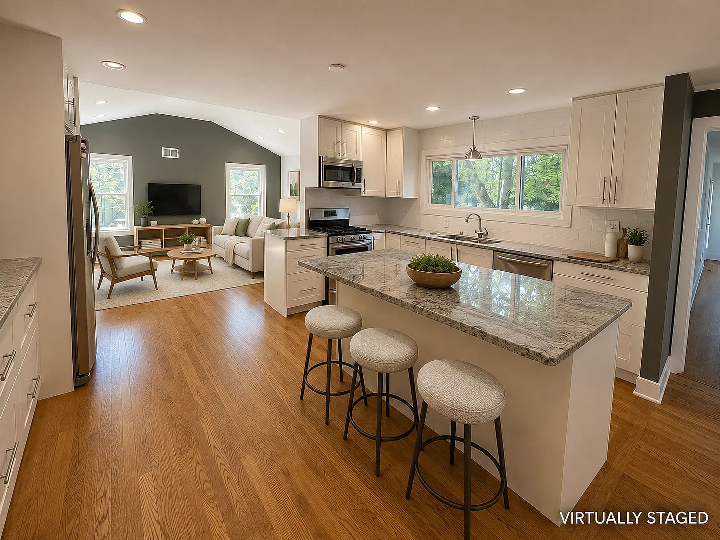 105 Longview Dr — Photo 3