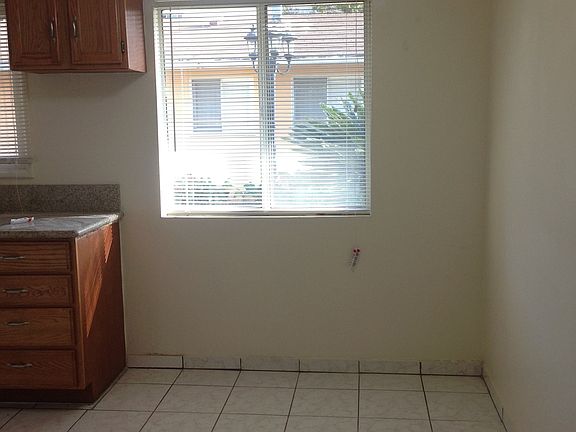 2nd image of 743 N Eucalyptus Ave
