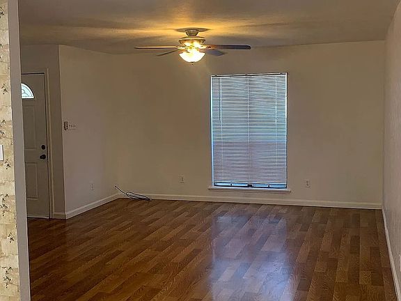 3rd image of 5921 Maiden Ln