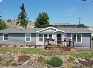 210 NE 6th St, Dufur, OR 97021
