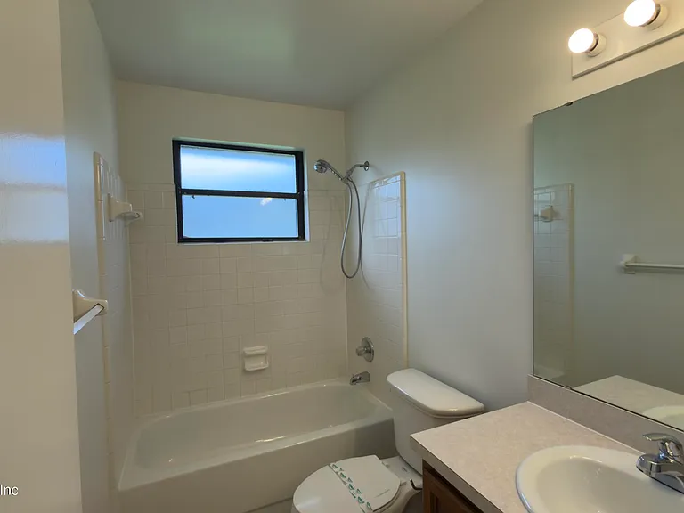7914 Longshadow Ct — Photo 13