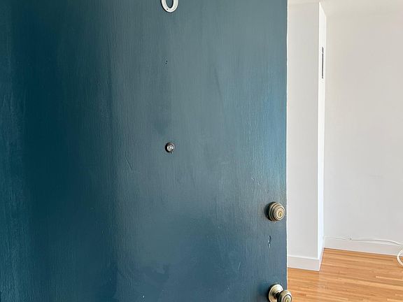 2nd image of 540 San Vicente Blvd #8