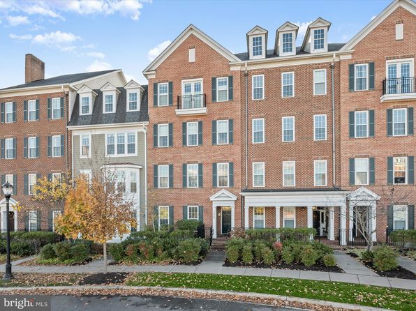 7658 Maple Lawn Blvd #29