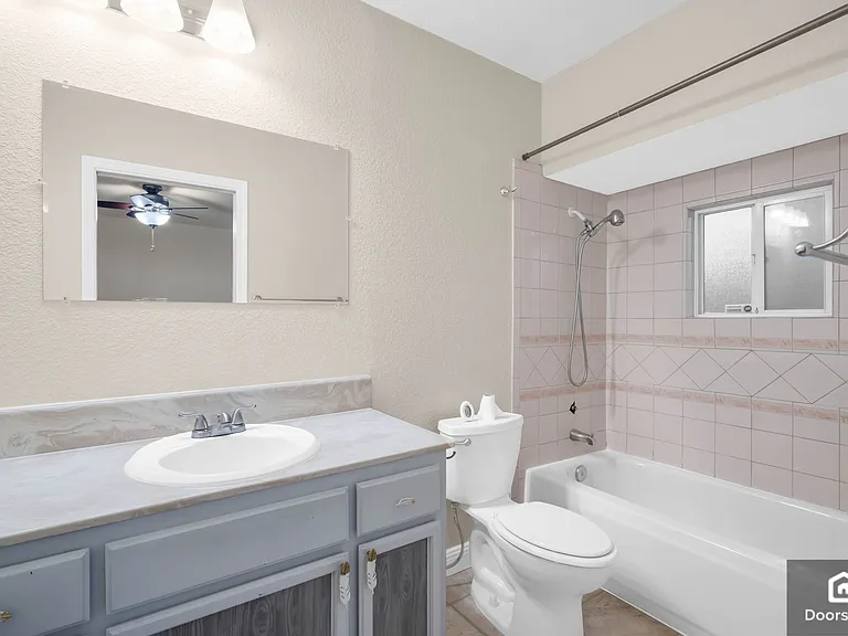 1714 Somerset Pl — Photo 27