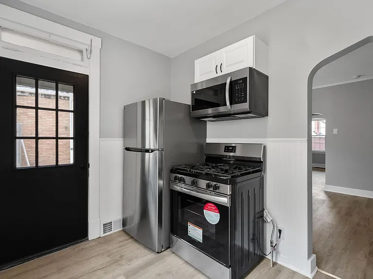 1712 Amanda St — Photo 18