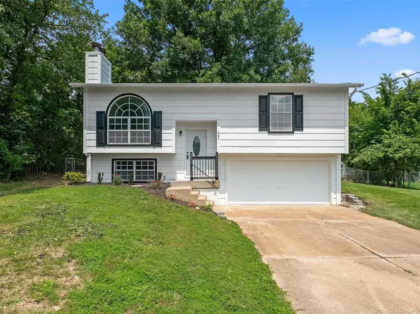 994 Wisdom Ln, Pacific, MO 63069