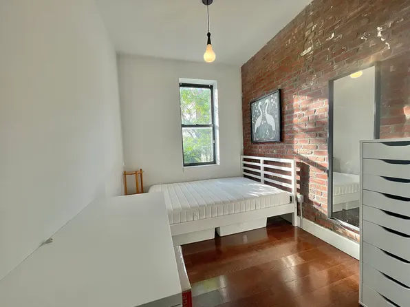 204 Starr St APT 3R, Brooklyn, NY 11237