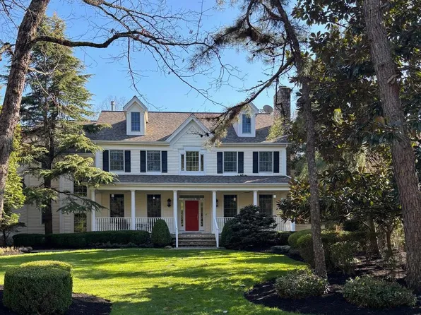 3 Cliff Swallow Dr, Medford, NJ 08055