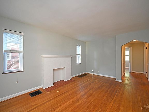 3rd image of 6974 Cambridge Ave