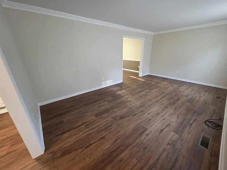 212 Stratford Dr — Photo 14