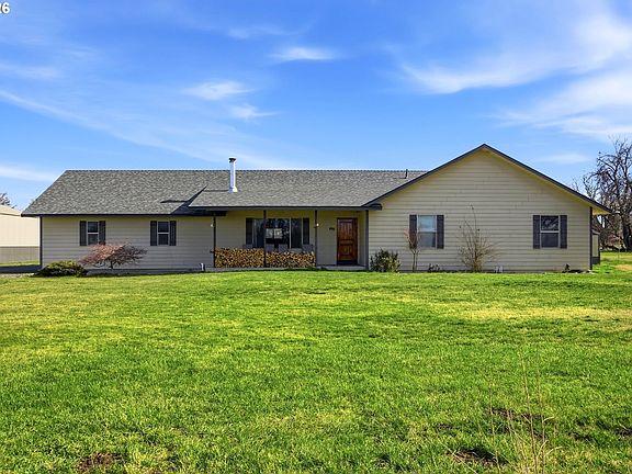 2nd image of 495 SW 2nd St