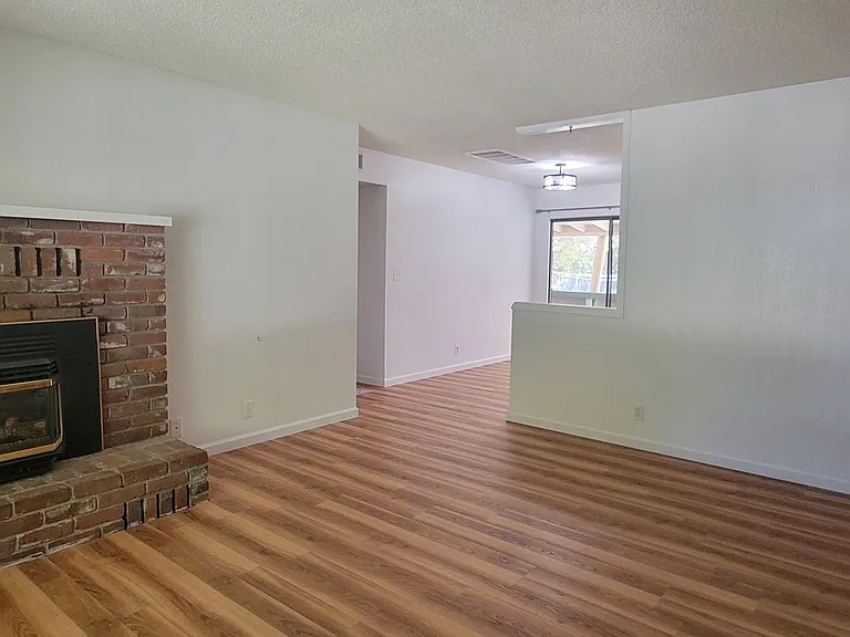 21855 Belmont Dr — Photo 3