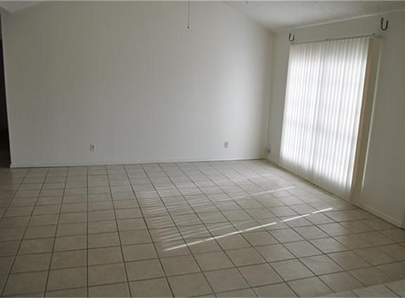 4th image of 10511 Adamsborough Dr