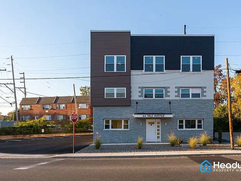 44 Yale Ave — Photo 22