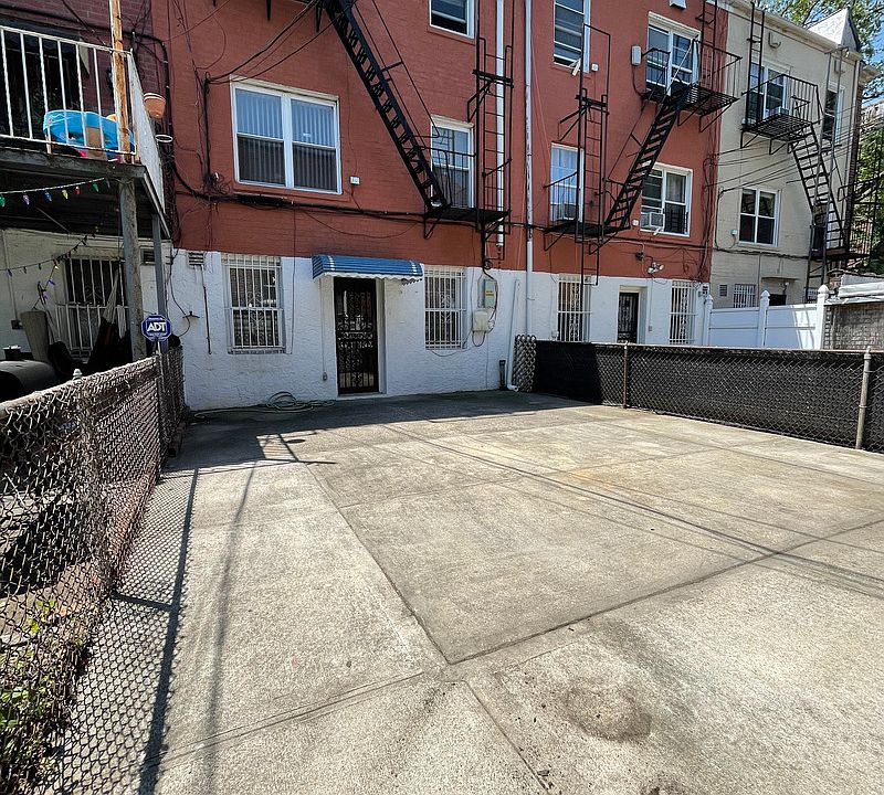 1st image of 52-05 39th Ave #1R