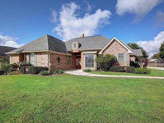 3rd image of 129 Laken Ln