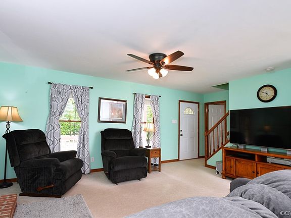 5th image of 2590 Glenridge Ct
