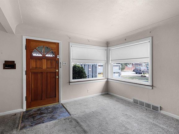4th image of 6318 Henner Ave